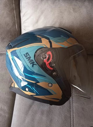 Tengo 2 Cascos modular MT Helmets Genesis y casco