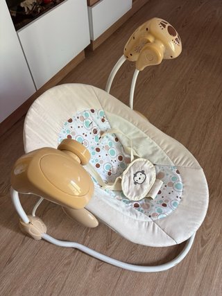 Hamaca para bebé con música y balanceo