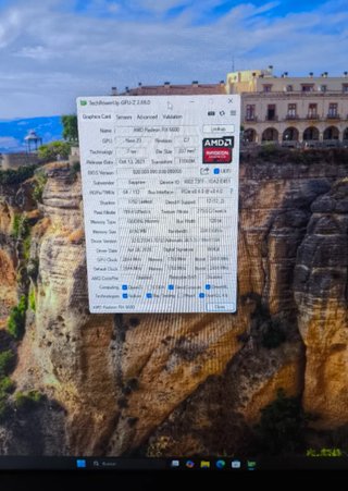 PC Gamer Lenovo i5 12400f RX 6600 16GB