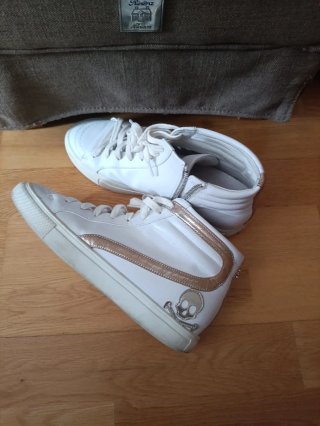 Zapatillas Scalpers Mujer Blancas y Doradas, cuñas