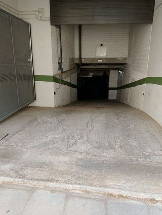 Garaje en alquiler en Sants en Barcelona