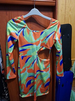 Vestido fiesta estampado cut-out