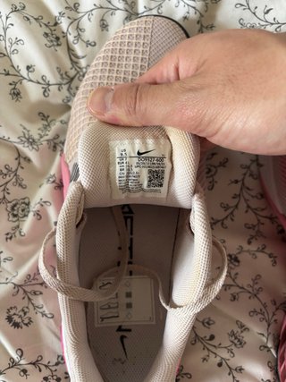 Zapatillas Nike Metcon Beige y Rosa