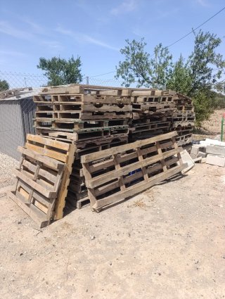 Palets de madera/Leña
