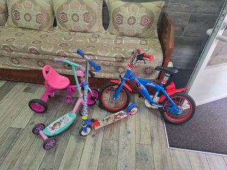 Bici Spiderman y 2 Patinetes Infantiles