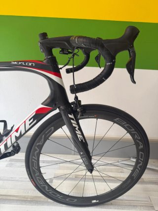 Bicicleta de carretera TIME SKYLON con Durace Di2