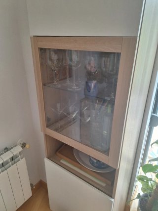 Vitrina de madera y cristal IKEA precio negociable