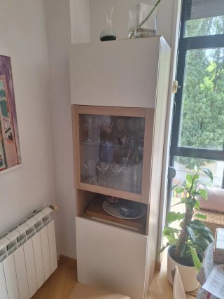 Vitrina de madera y cristal IKEA precio negociable