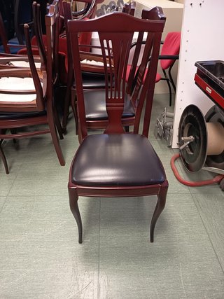 Juego de 8 sillas de comedor madera y cuero