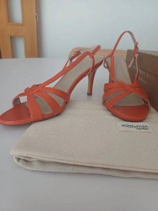 Mint & Rose Sandalias en piel color naranja