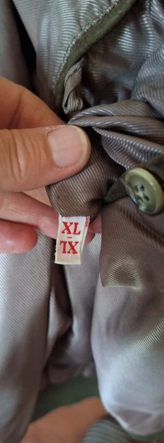 Chaqueta de piel marrón y verde
