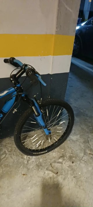 Bicicleta infantil azul