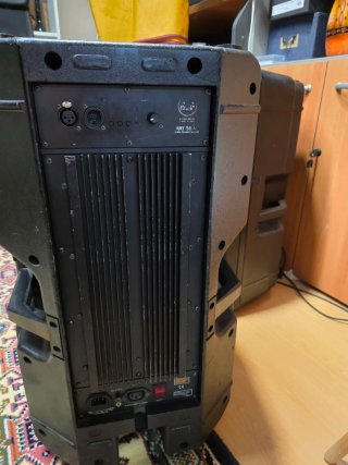 Altavoces  RCF ART 500 Negros