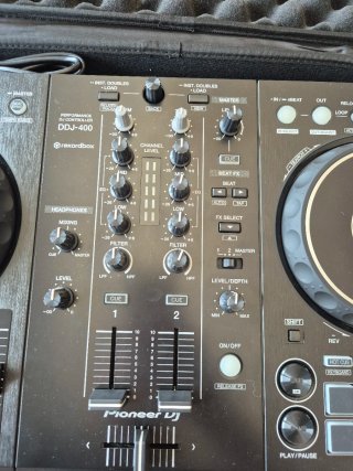 Controlador DJ Pioneer DDJ-400
