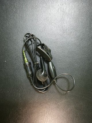 Yaesu VX-170 + 2 baterías + micrófono