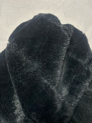 Bershka Chaquetón Pelo Negro