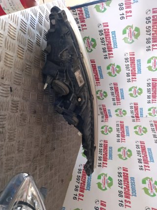 2 Faros Delanteros Citroen C4 (2007)