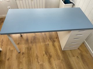 Escritorio IKEA ALEX + Tablero
