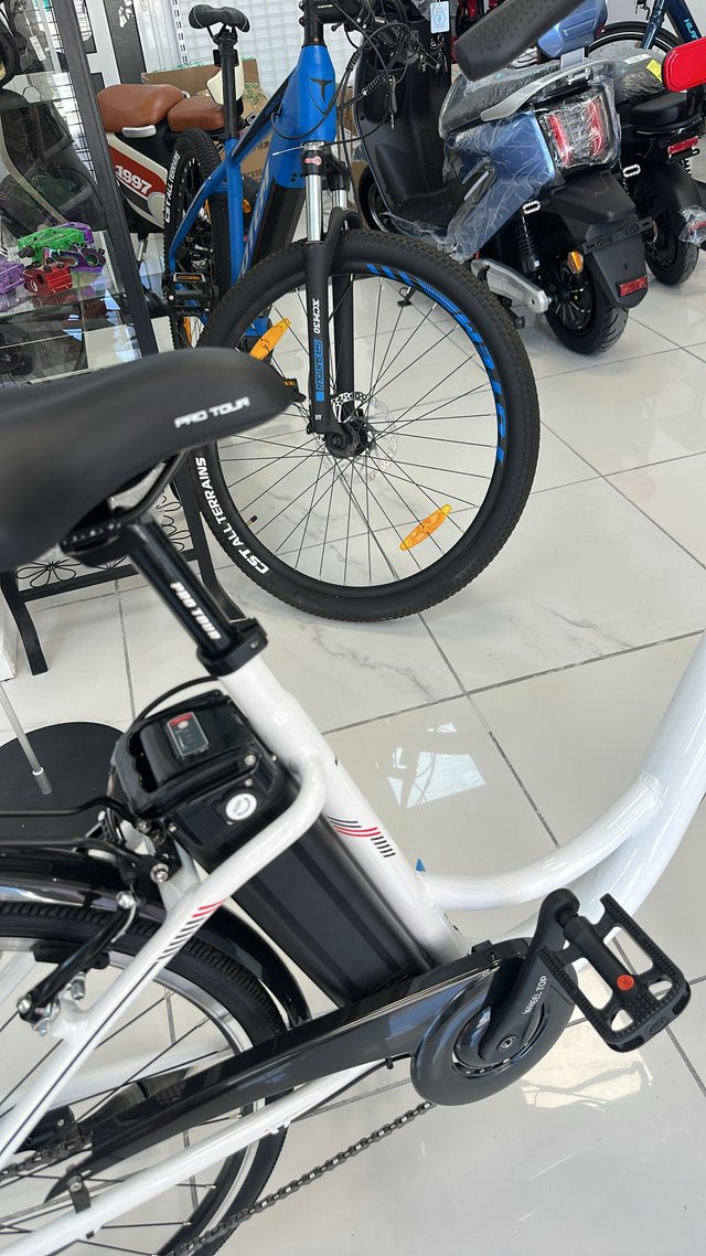 Bicicleta Eléctrica RC820 Pro Tour 700C