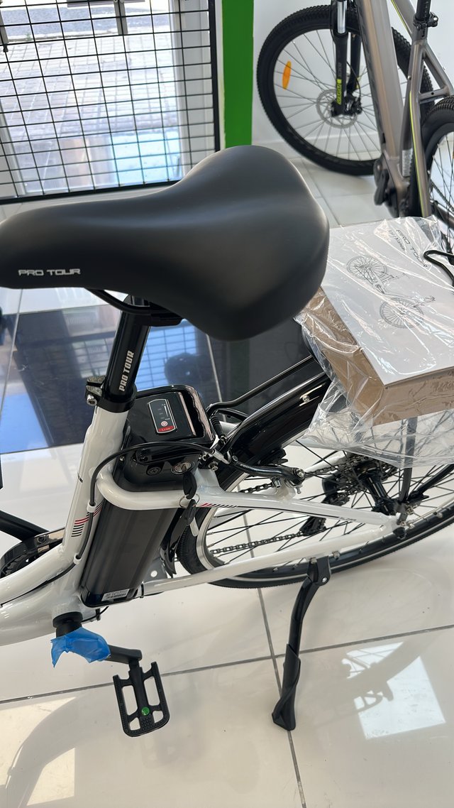 Bicicleta Eléctrica RC820 Pro Tour 700C