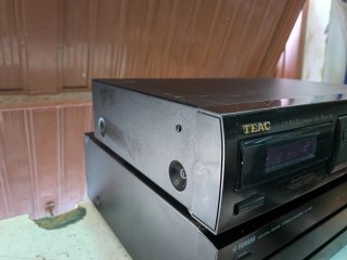 TEAC CD-P1120 Lettore CD Singolo Disco