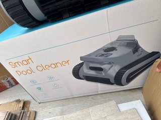 Robot limpiafondos piscina