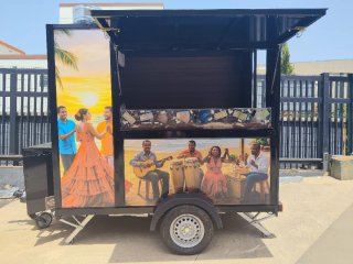 Food Truck Nuevo con Diseño Tropical
