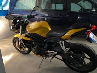 Triumph Street Triple A2