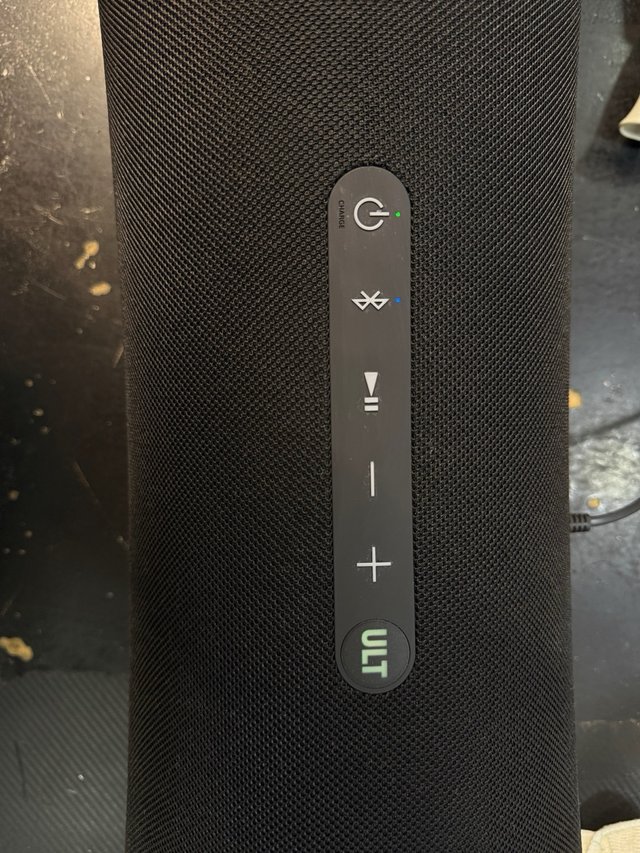 Altavoz Sony ULT FIELD 7 Negro. Ojo la bateria no