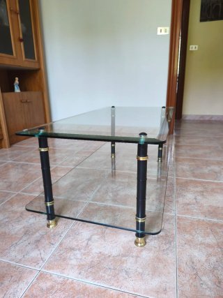 Mesa centro cristal y metal negra