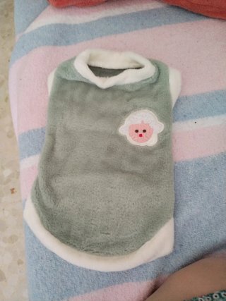 Ropa para gato con diseño de oveja