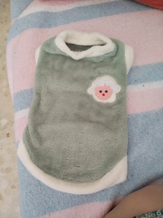 Ropa para gato con diseño de oveja