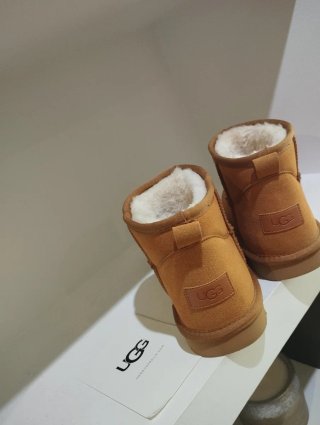 Botas UGG Beige/Marrón Nuevas