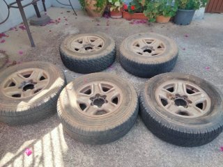 Llantas Toyota Land Cruiser (4 unidades)