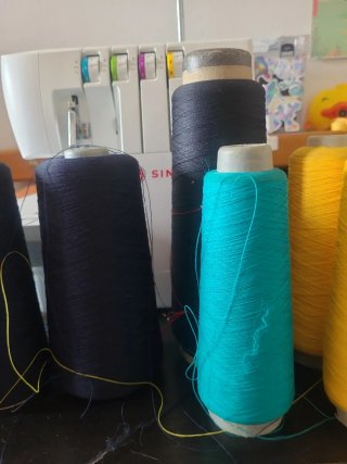 Lote Hilos Coser Máquina Overlock