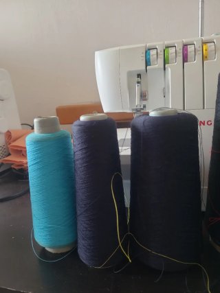 Lote Hilos Coser Máquina Overlock