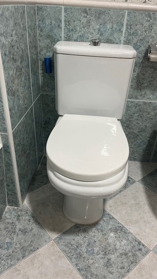 BAÑO COMPLETO EN ESTADO IMPECABLE – MÁRMOL