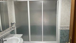 BAÑO COMPLETO EN ESTADO IMPECABLE – MÁRMOL