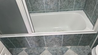 BAÑO COMPLETO EN ESTADO IMPECABLE – MÁRMOL
