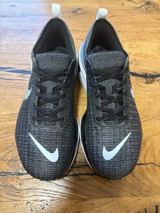 Nike Invincible Run FK 3 Negro/Gris