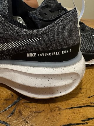 Nike Invincible Run FK 3 Negro/Gris