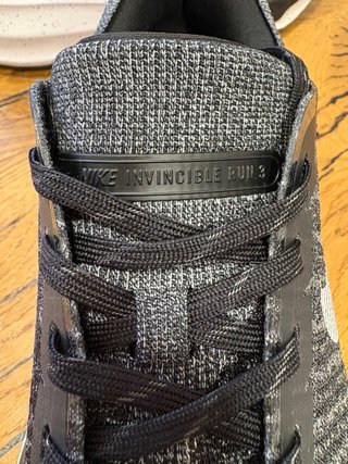 Nike Invincible Run FK 3 Negro/Gris