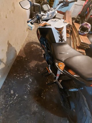 KTM Duke 125 NAKED PARA REVISAR