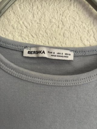 Camiseta Bershka básica azul