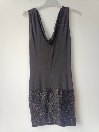 Vestido Negro con Lentejuelas