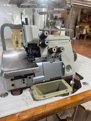 Máquina de coser Brother MA4-B551-3X