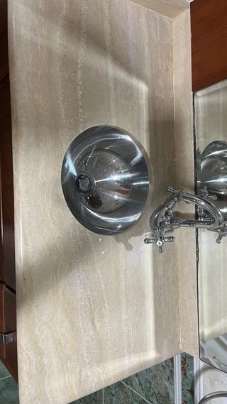 Mueble baño madera y piedra