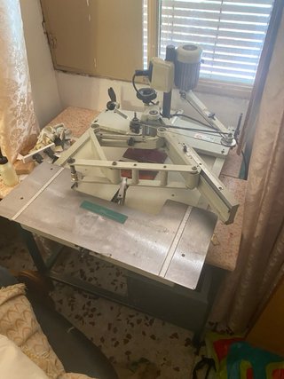 Máquina de grabado con accesorios