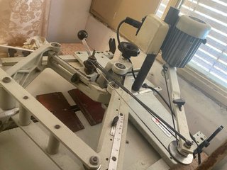 Máquina de grabado con accesorios
