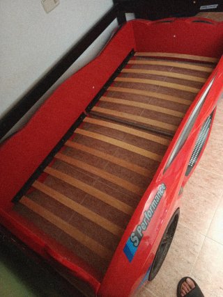 Cama infantil coche roja con colchón